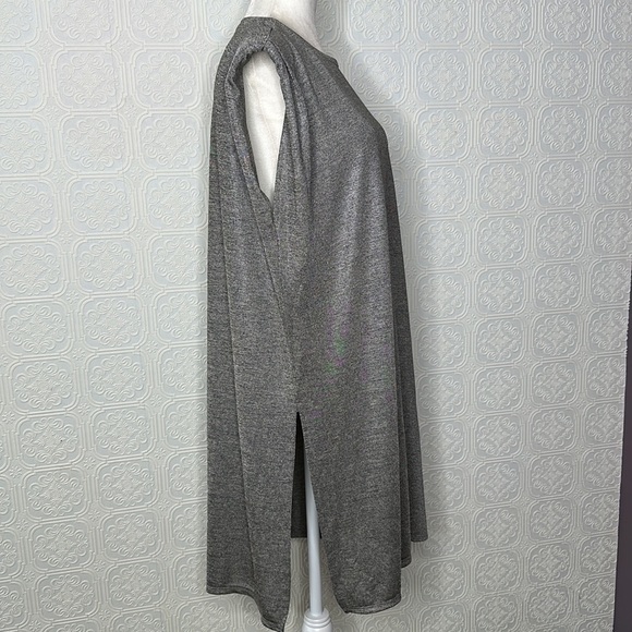 H Halston | Gray Tunic Knit Shoulder Pad Top - Picture 5 of 11